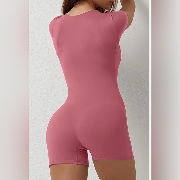 QINSE Pink Form-Fitting Romper with Square Neckline - Picture 4 of 7